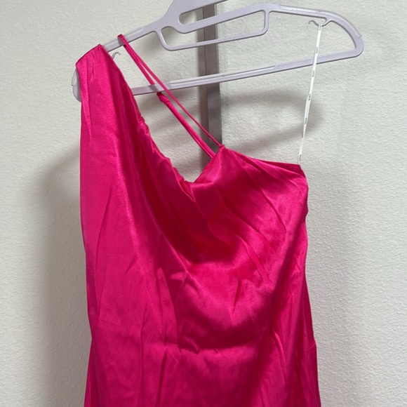 NWT Elliatt Belmont Dress in Fuchsia Pink - Picture 7 of 16